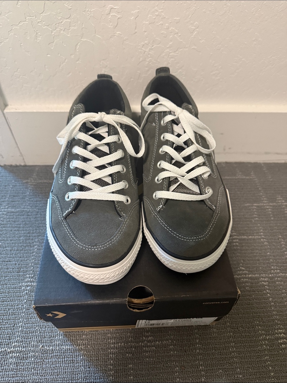 Converse Men's Gray Canvas Low-Top Sneakers with White Laces